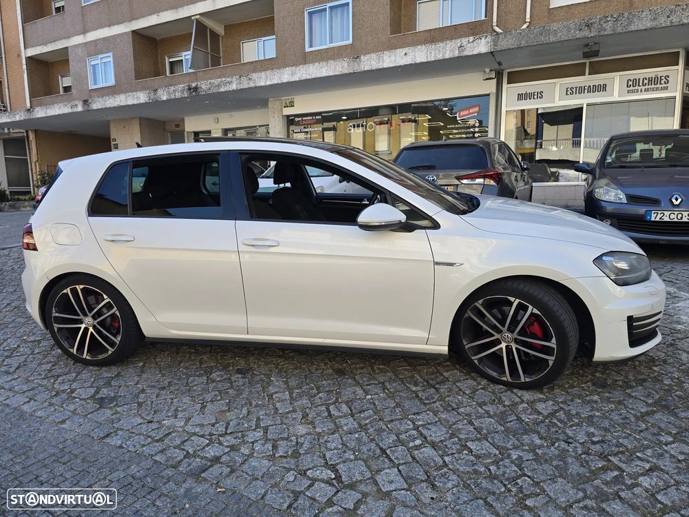 VW Golf - 8