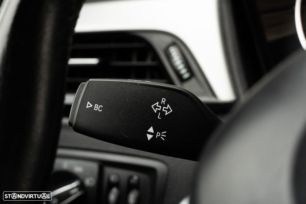 BMW X1 16 d sDrive Advantage - 26