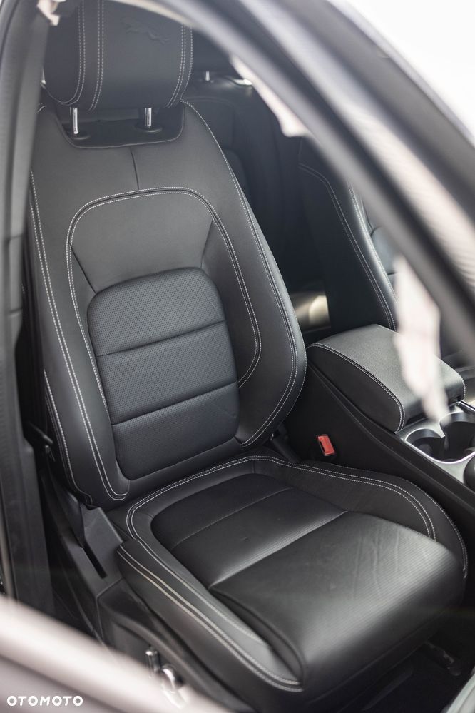 Jaguar E-Pace P250 AWD R-Dynamic Black - 16