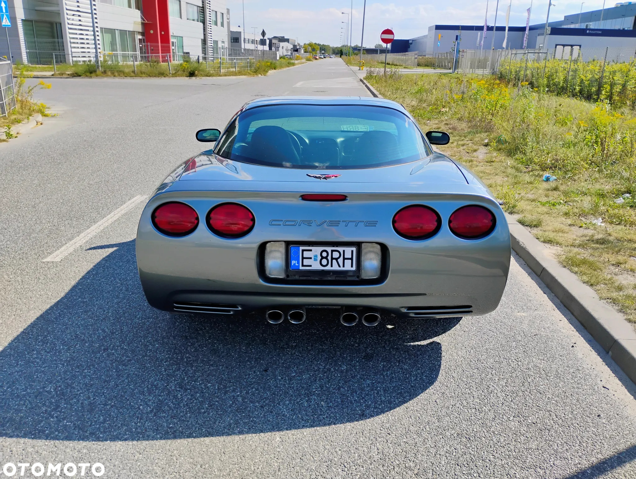 Chevrolet Corvette - 4