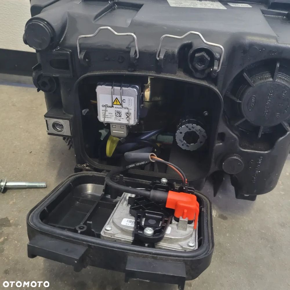 LAMPA XENON MAN TGX LH.81.25101-6515 - 4