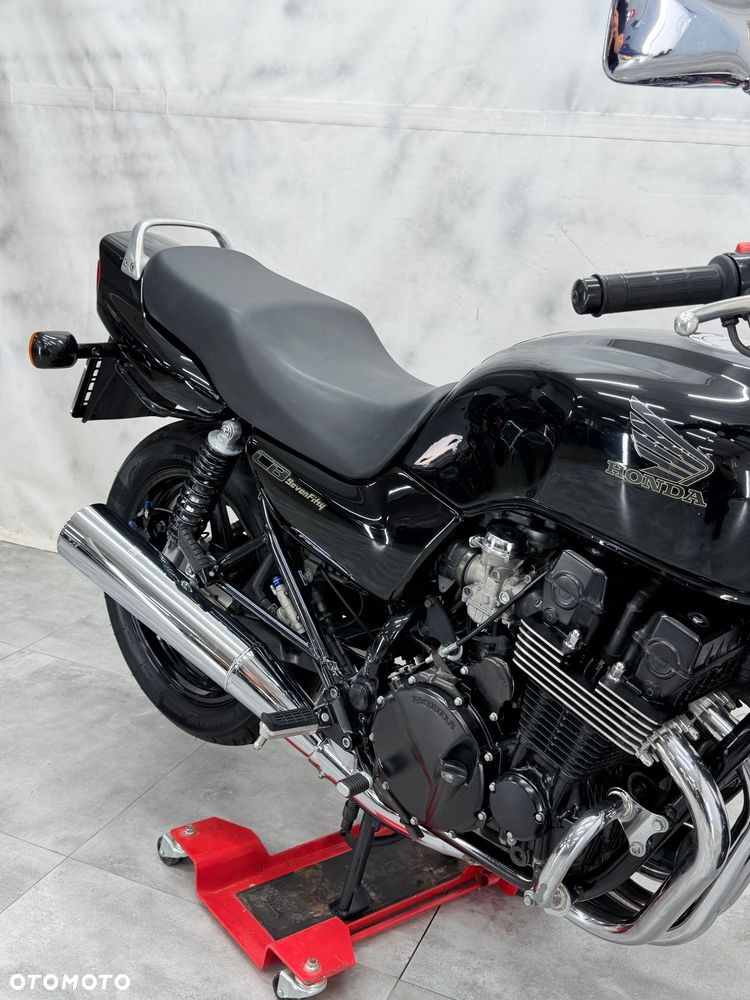 Honda CB - 21