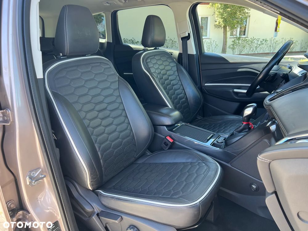 Ford Kuga 2.0 TDCi 4x4 Vignale - 25