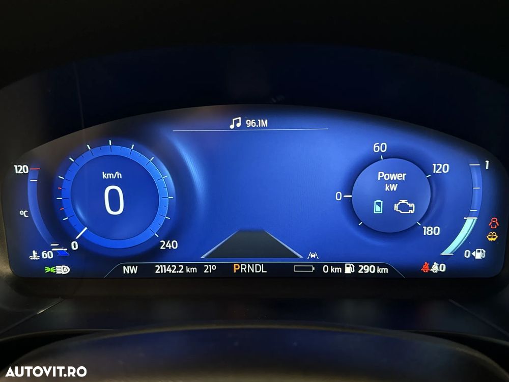 Ford Kuga - 11