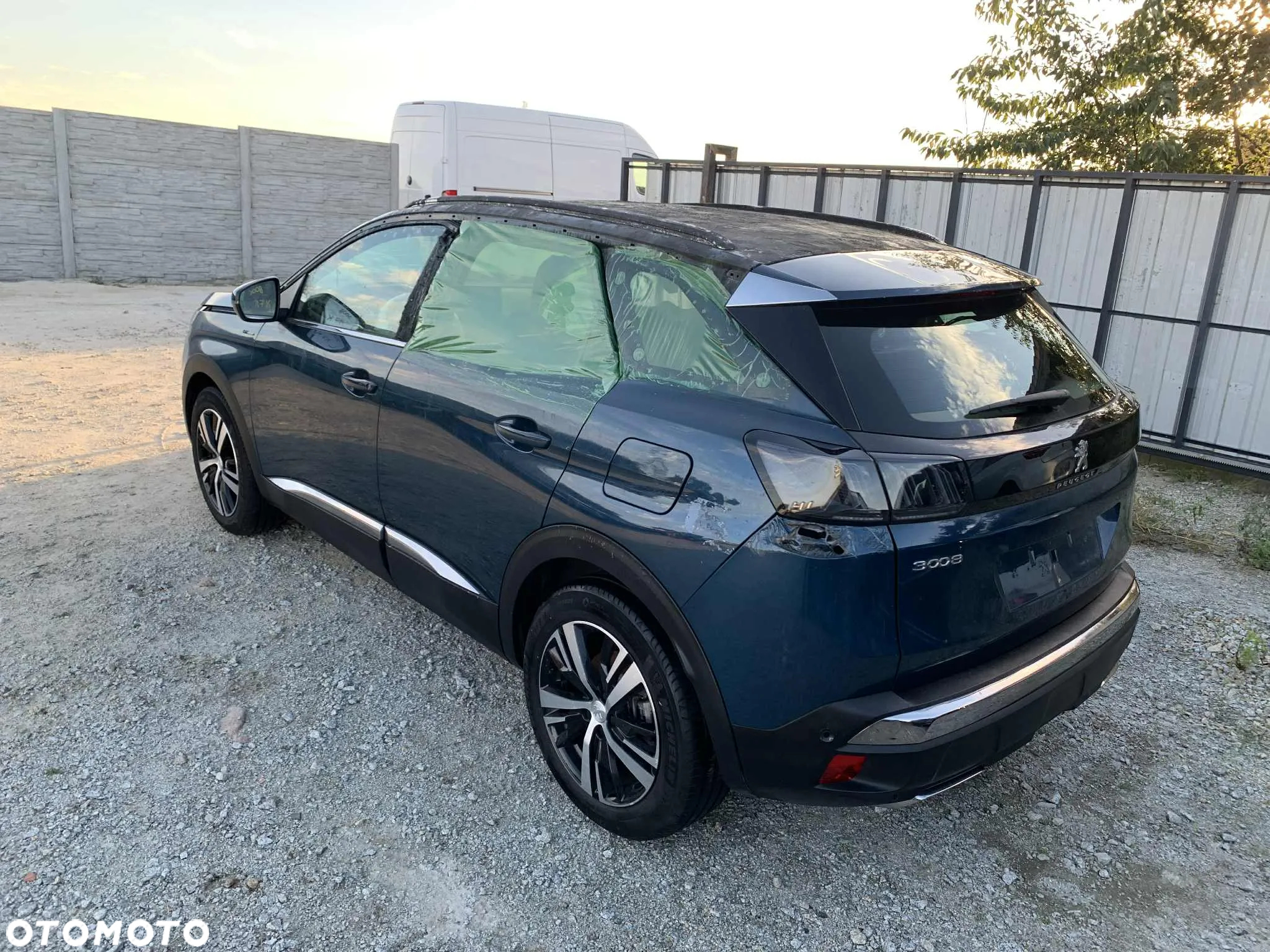Peugeot 3008 1.6 PureTech HYbrid GT S&S EAT8 - 4