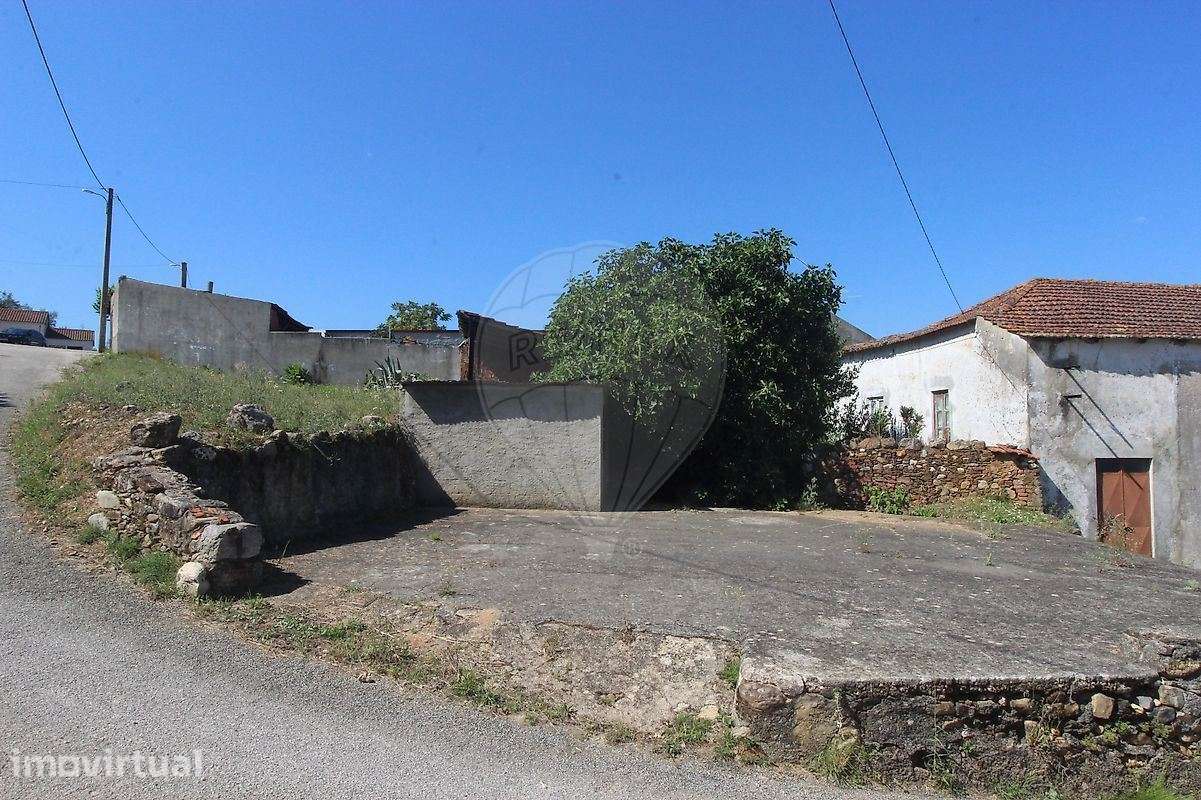 Moradia T4 para reabilitar à venda em Casal do Frade - Pombeiro da ... - Grande imagem: 4/21