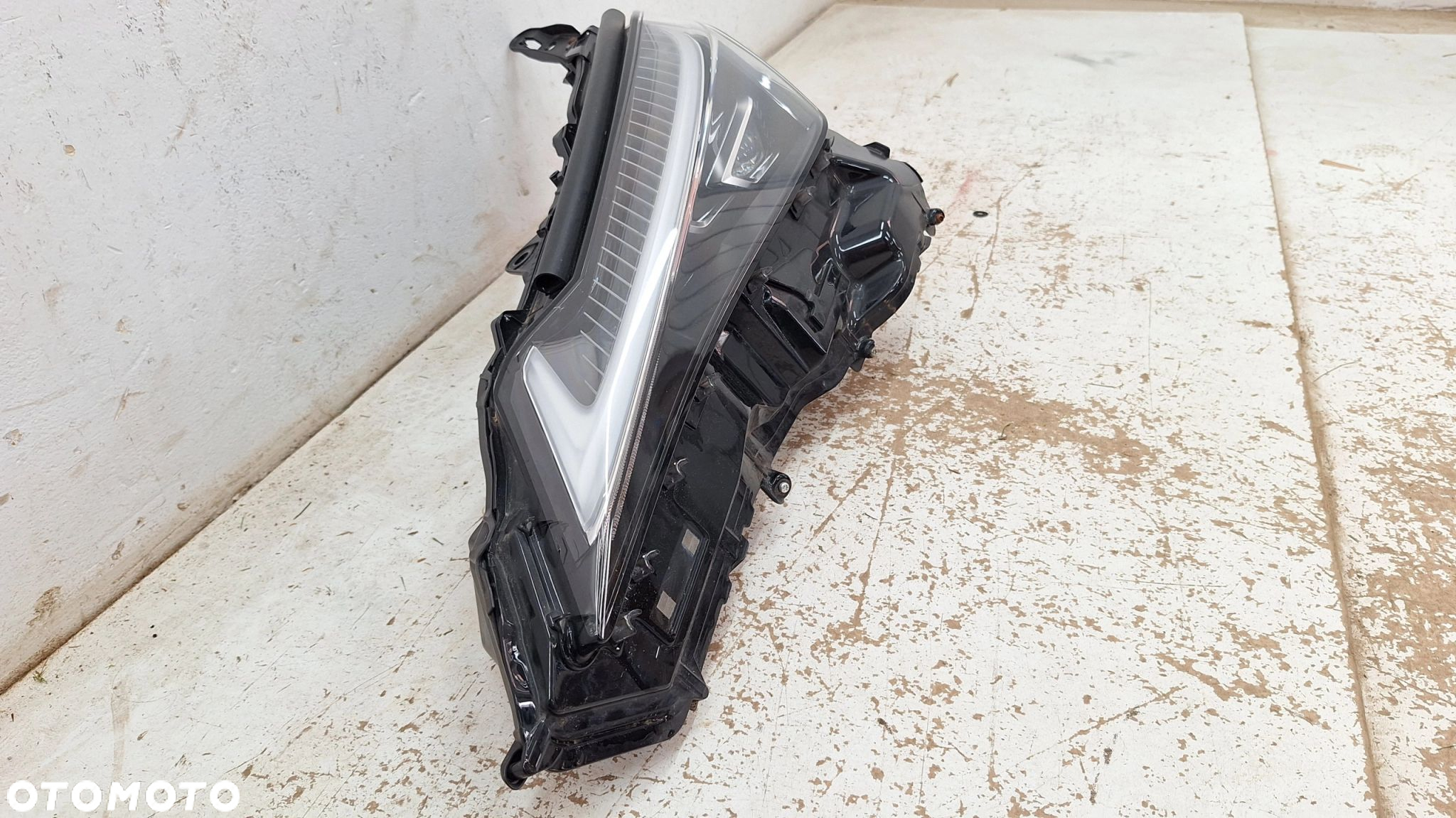 LAMPA LEWA PRZÓD FULL LED LEXUS UX DEMONTAŻ - 4