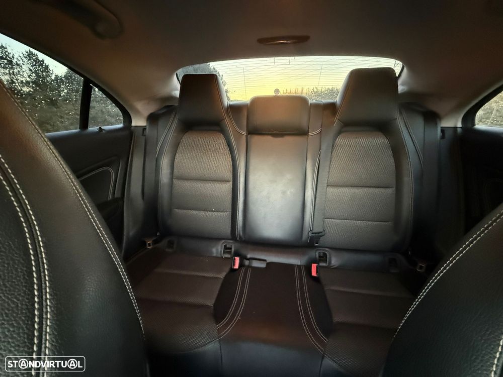 Mercedes-Benz CLA 220 - 4
