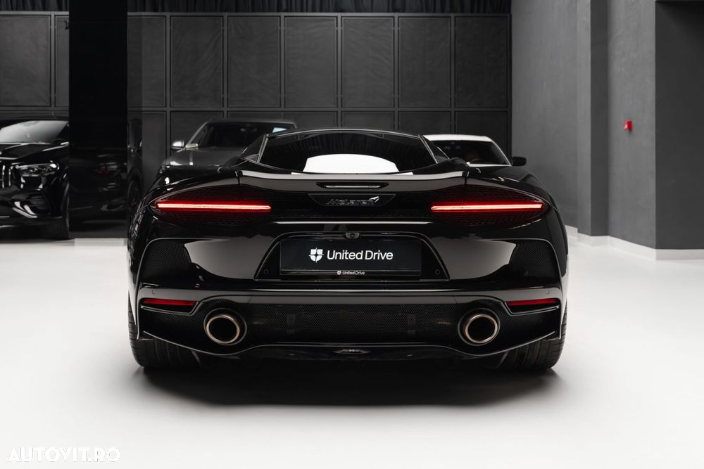 McLaren GT - 22