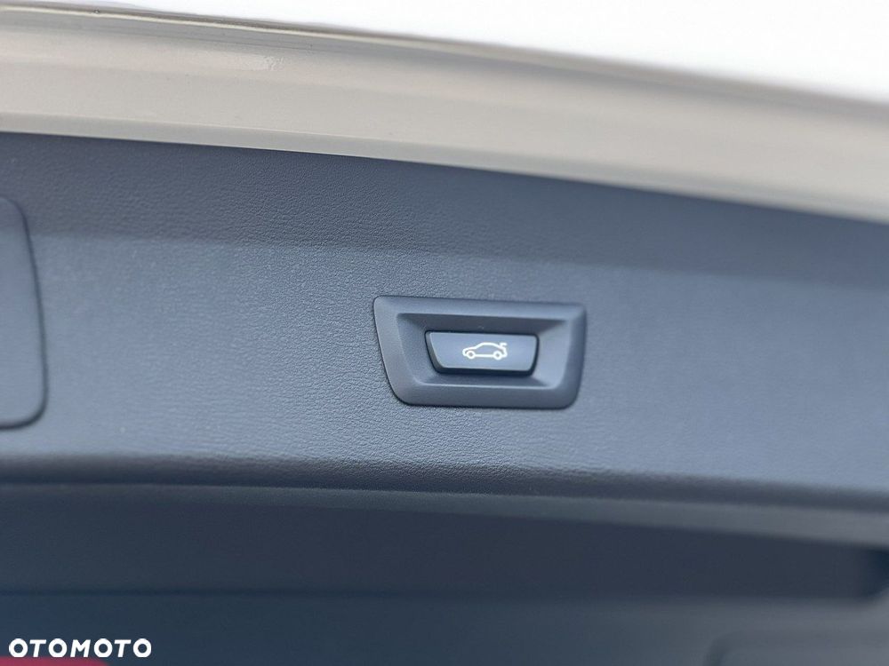 BMW X1 xDrive20d Advantage sport - 38