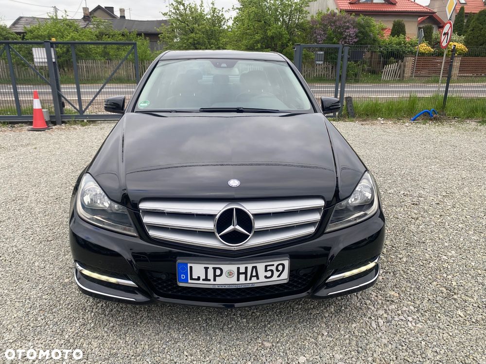 Mercedes-Benz Klasa C 180 CGI Automatik BlueEFFICIENCY Avantgarde - 2