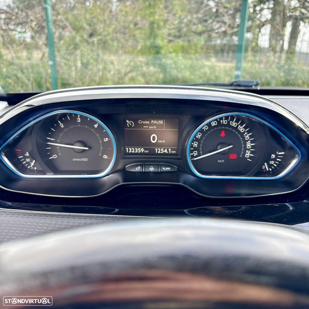 Peugeot 2008 1.5 BlueHDi Style - 8