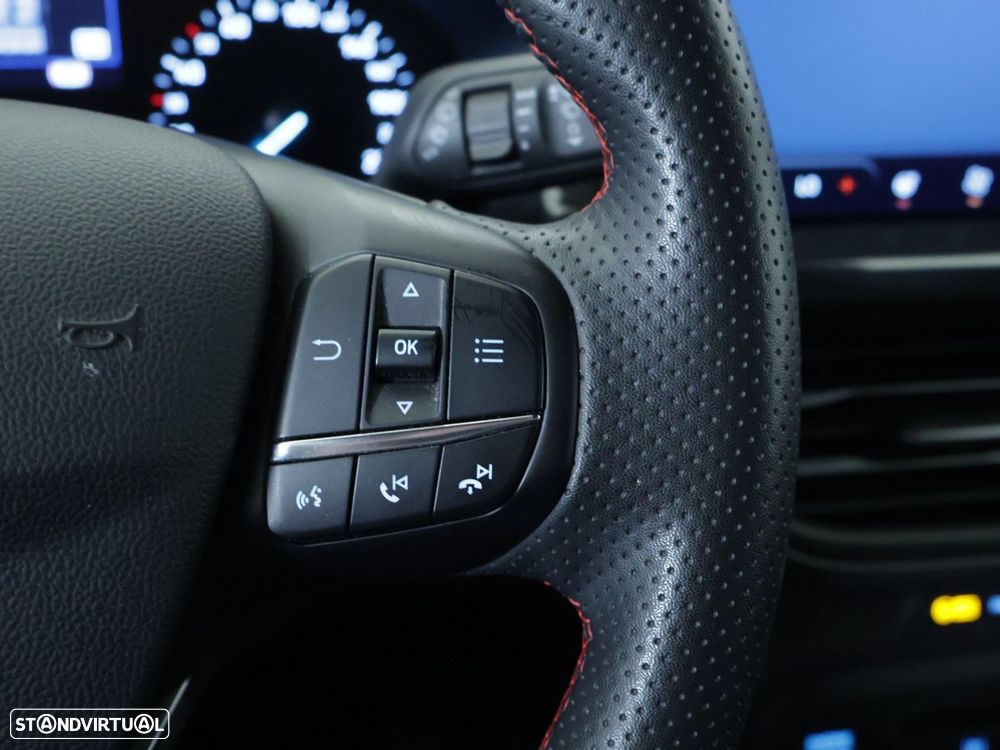 Ford Focus SW 1.0 EcoBoost MHEV ST-Line - 11