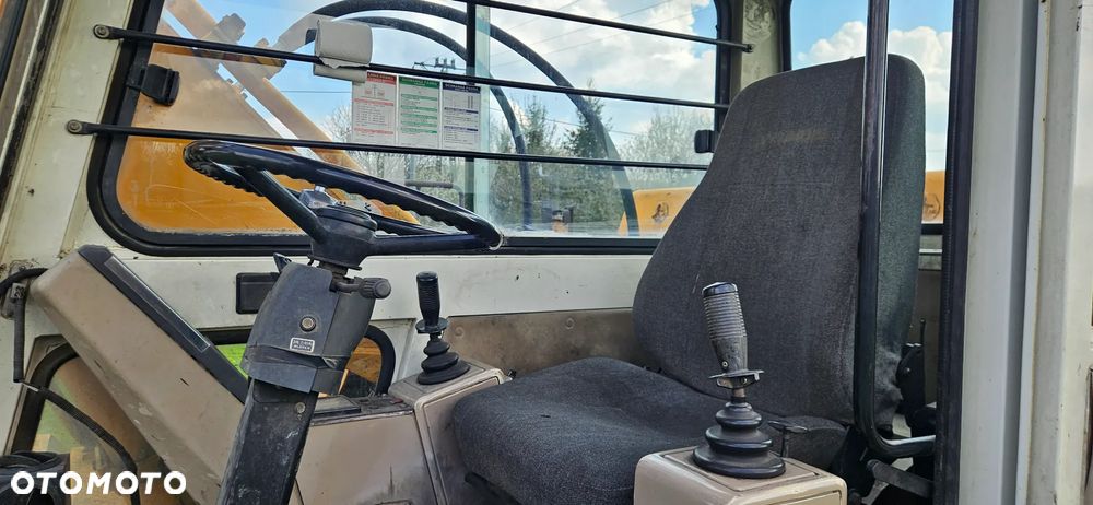 Hyundai ROBEX 200W-2 - 7