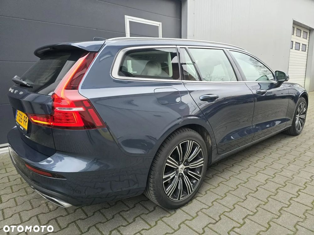 Volvo V60 T4 Geartronic R-Design - 6