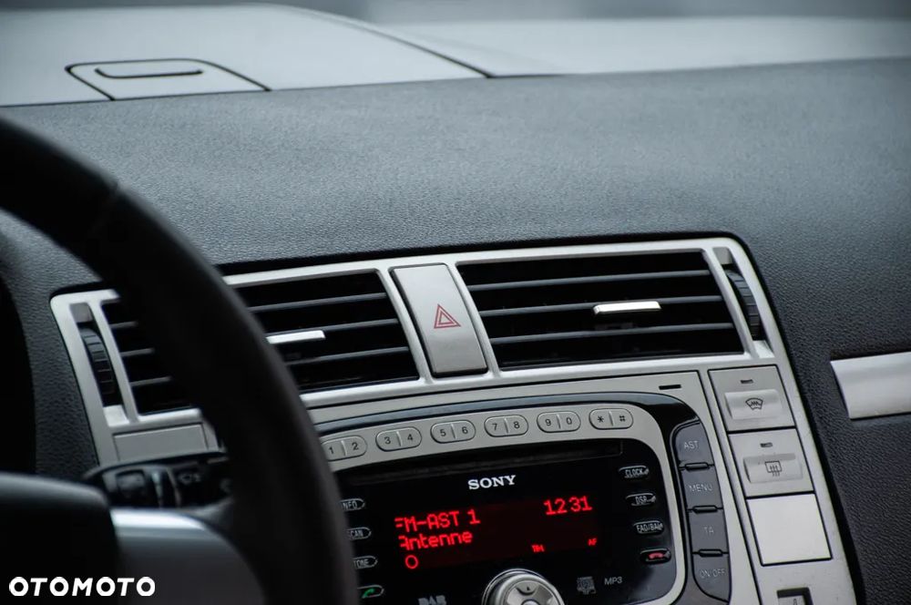 Ford C-MAX 2.0 TDCi DPF Titanium - 26