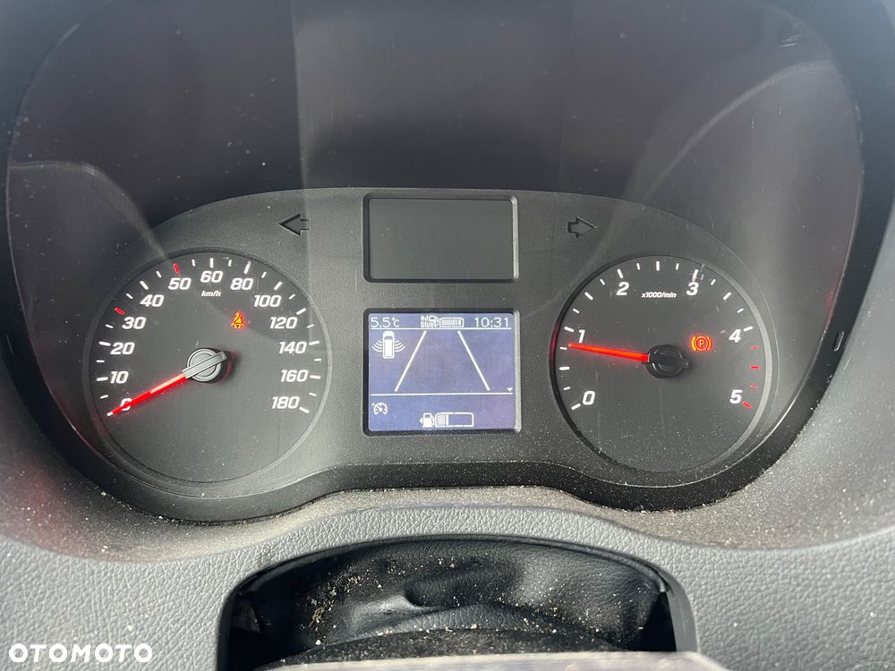 Mercedes-Benz Sprinter - 23