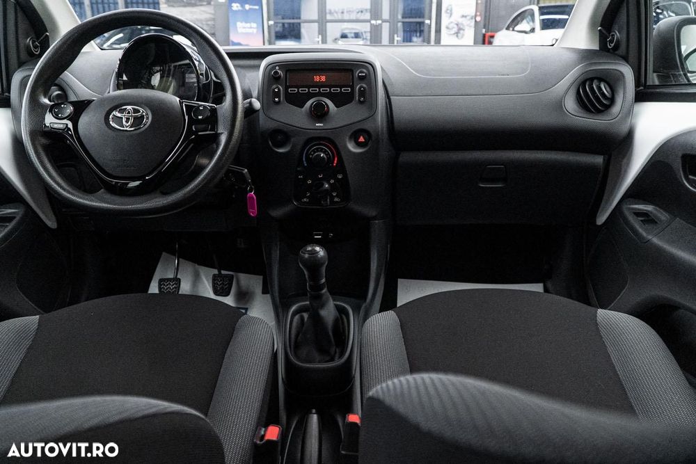 Toyota Aygo 1.0 VVY-I 5 usi X-style - 30