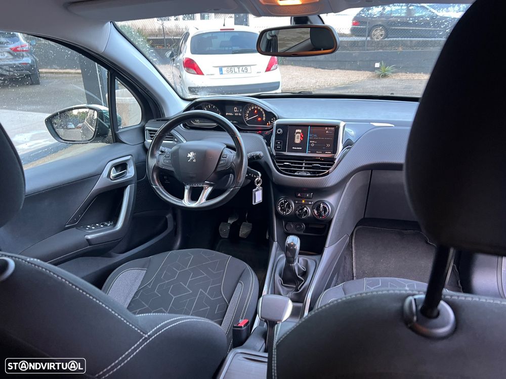 Peugeot 2008 1.2 PureTech Style - 50