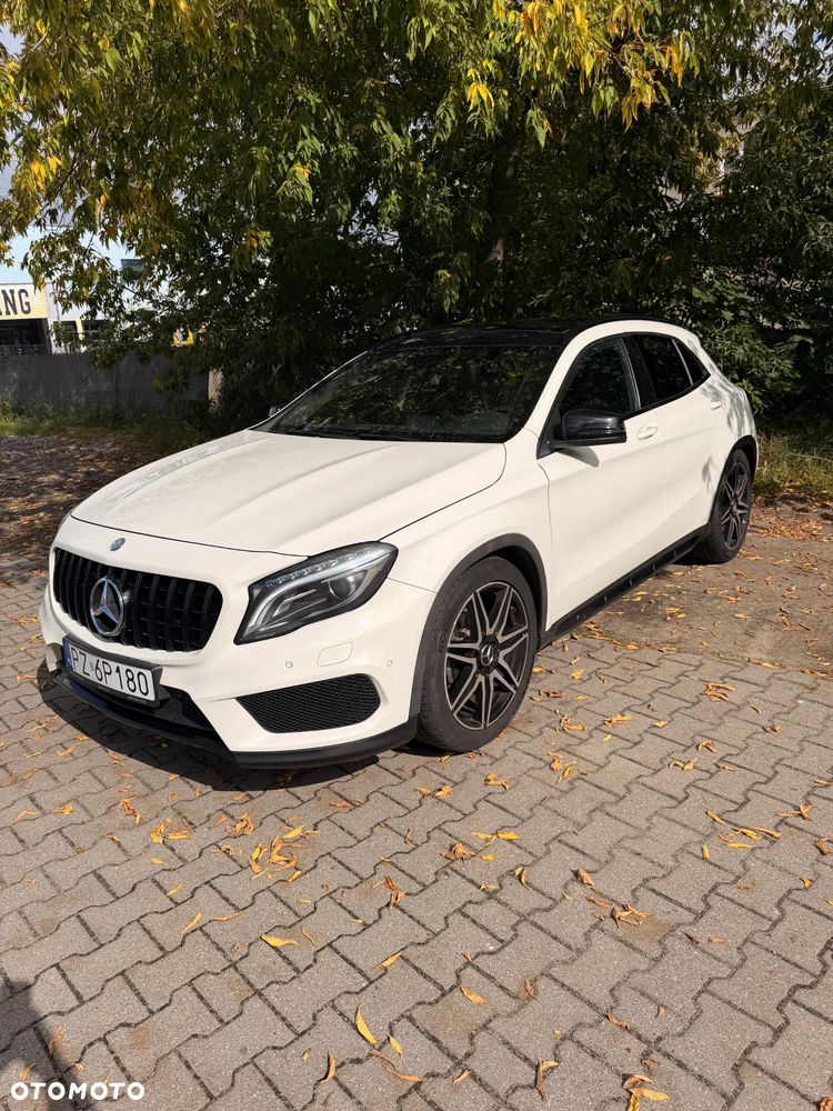 Mercedes-Benz GLA 200 7G-DCT AMG Line - 1
