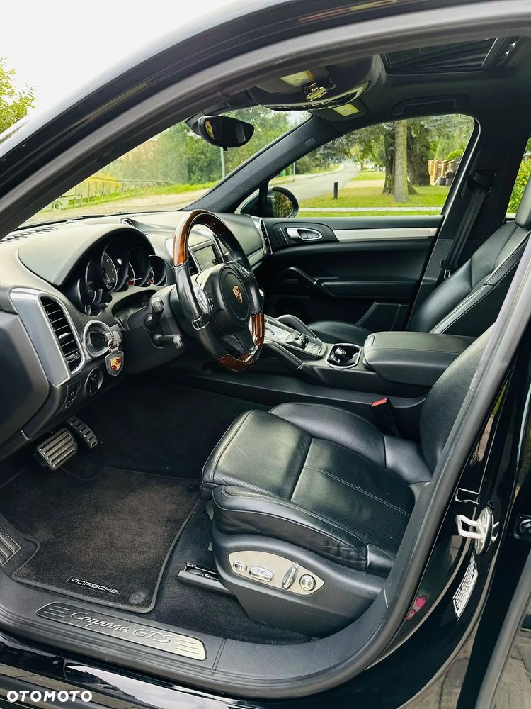 Porsche Cayenne GTS - 11