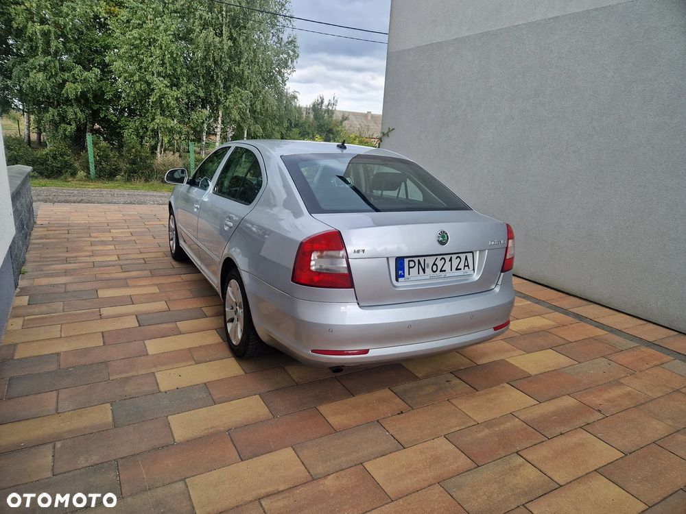 Skoda Octavia 1.6 Elegance - 10