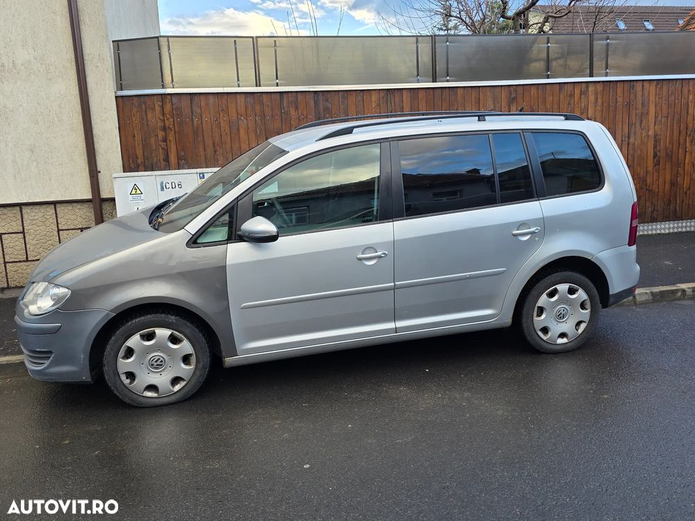 Volkswagen Touran 1.9 TDI DSG - 2