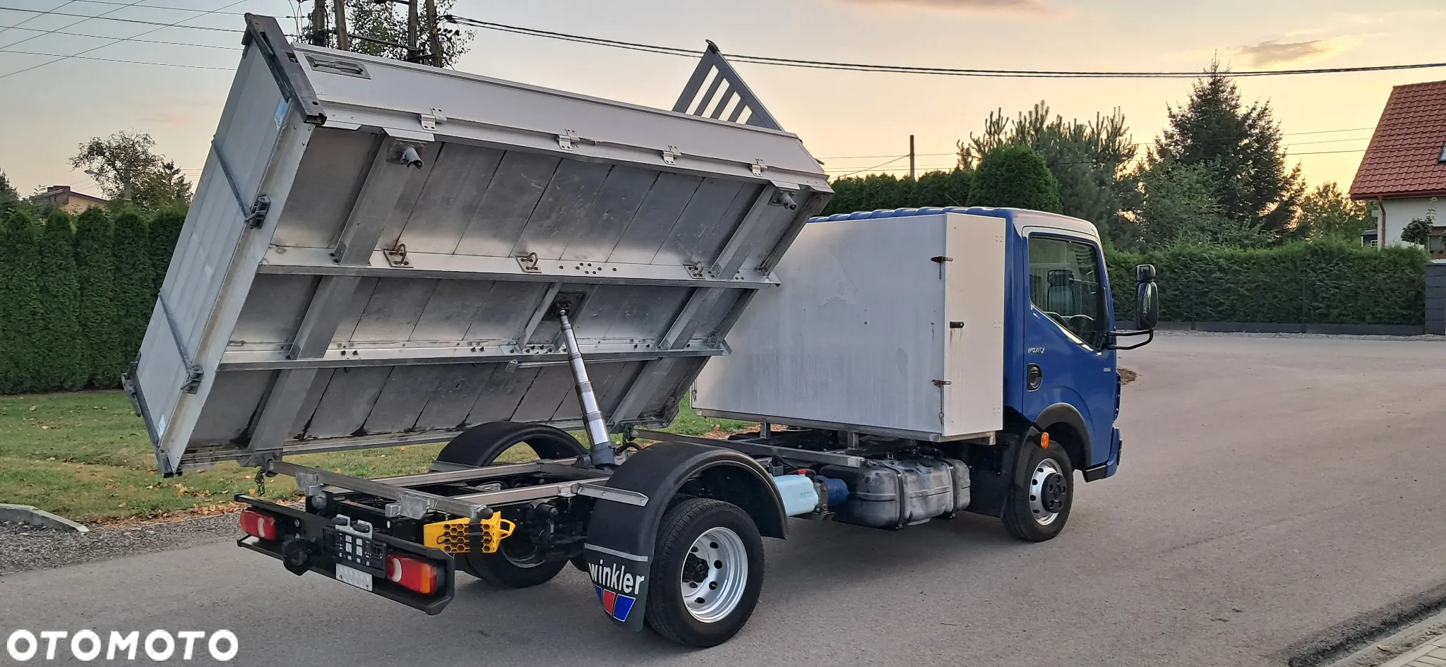 Renault Maxity 130.35 - 13