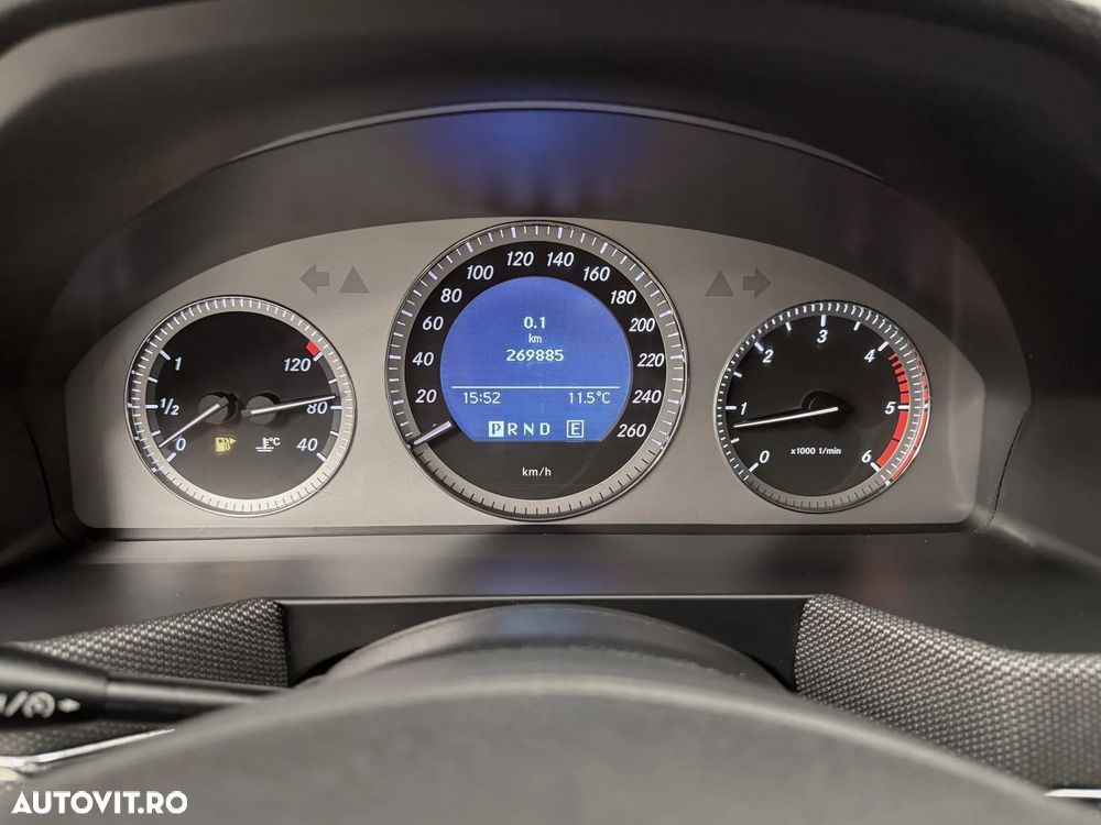 Mercedes-Benz GLK 220 CDI DPF 4Matic BlueEFFICIENCY 7G-TRONIC - 22