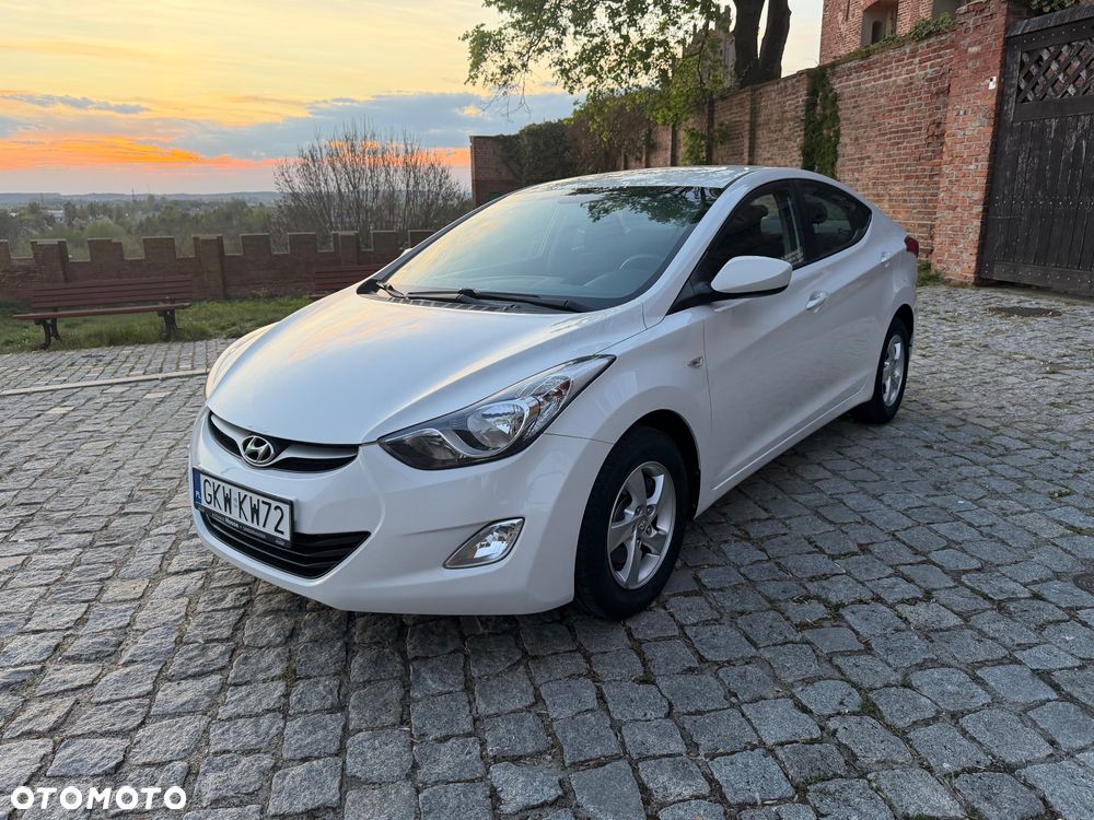 Hyundai Elantra 1.6 Comfort - 27