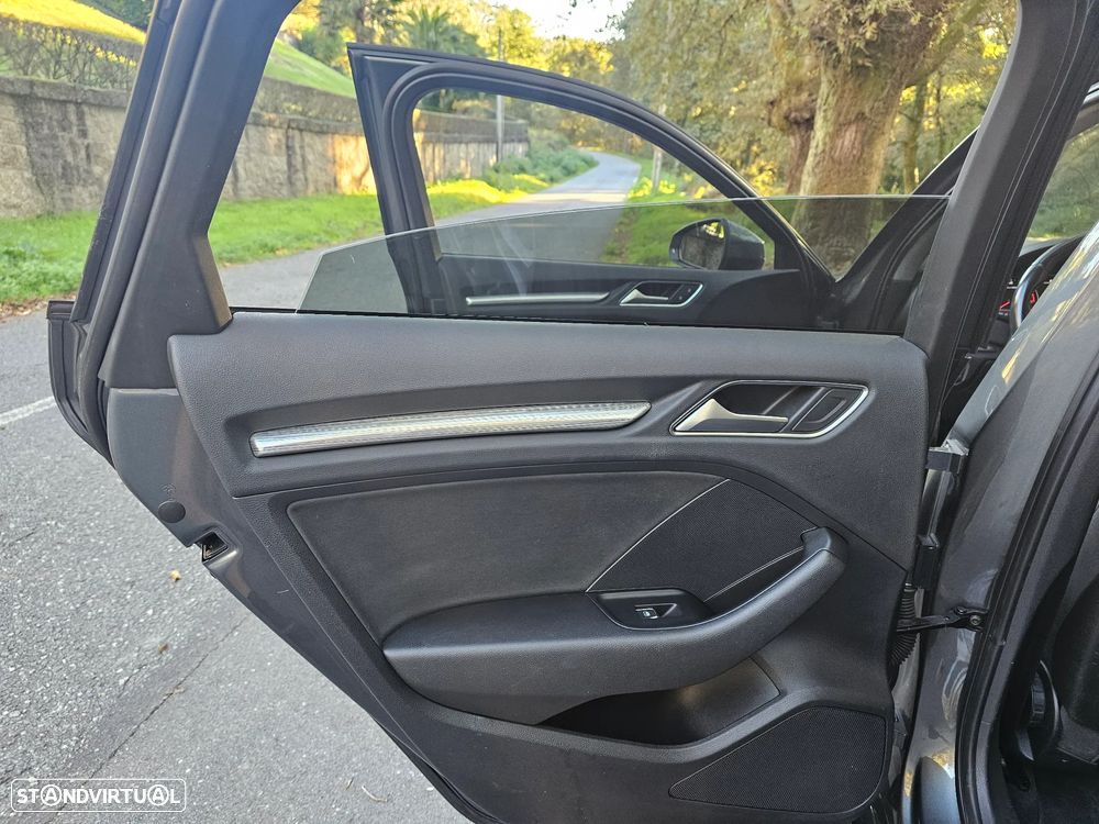 Audi A3 Limousine 1.6 TDI S-line - 17