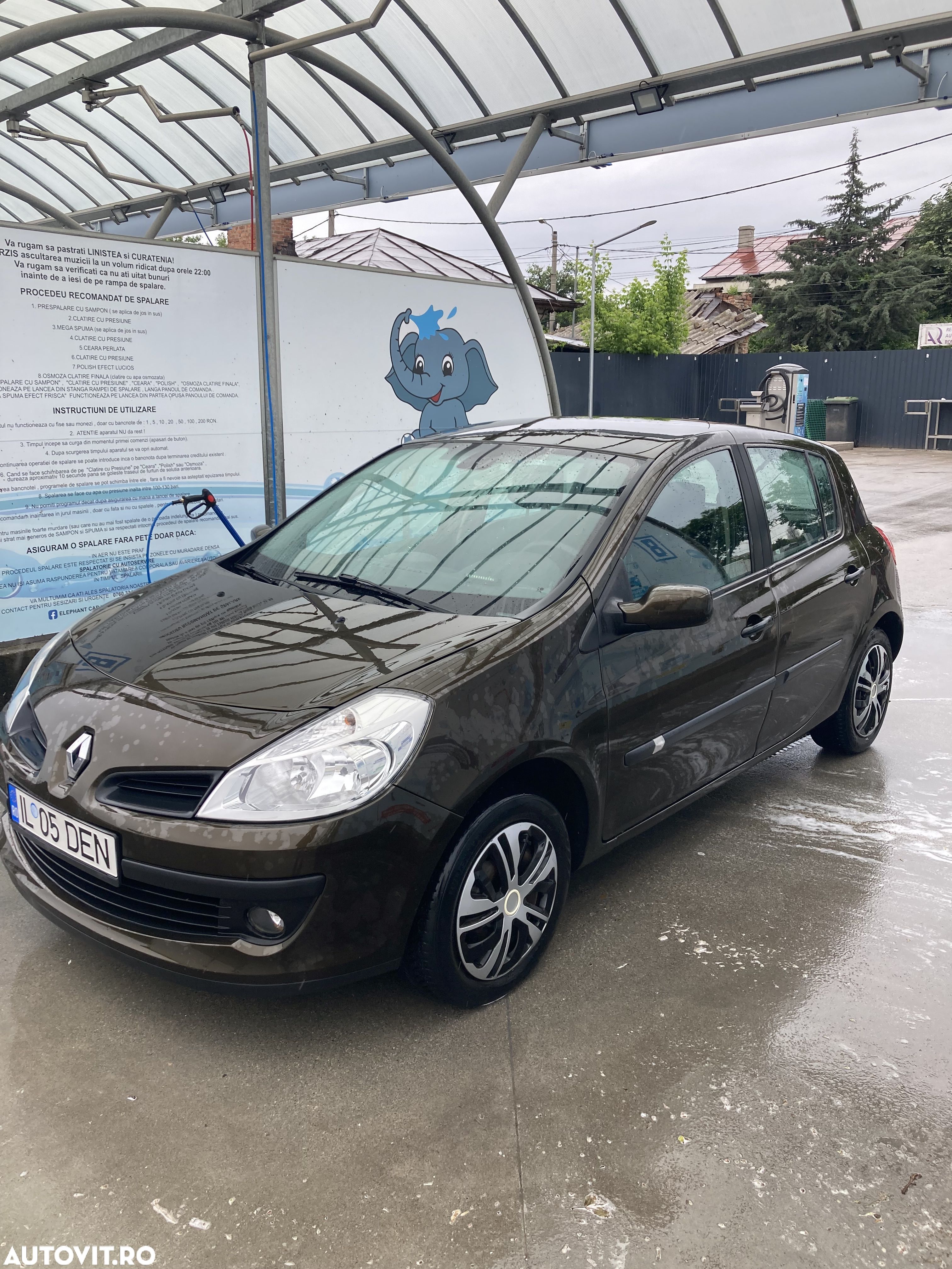 Renault Clio III 1.6 16V Dynamique - 1