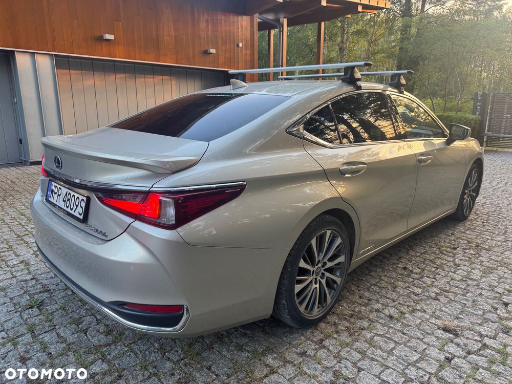 Lexus ES 300h Prestige - 6