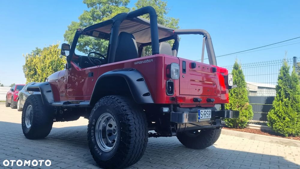 Jeep Wrangler - 8