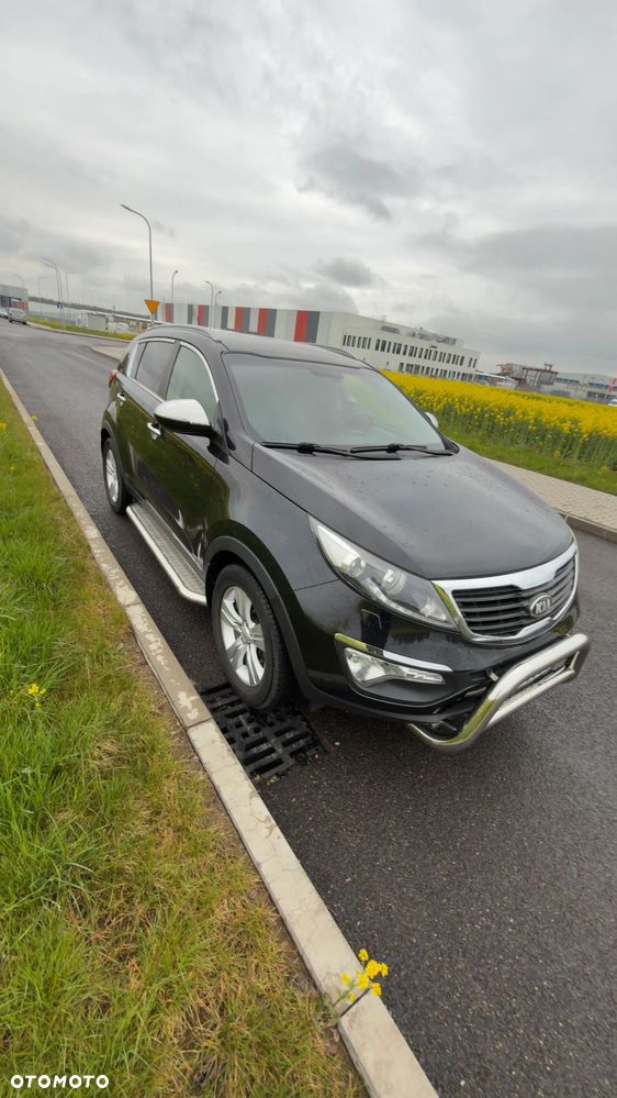 Kia Sportage 1.7 CRDI 2WD ISG Dream-Team Edition - 4