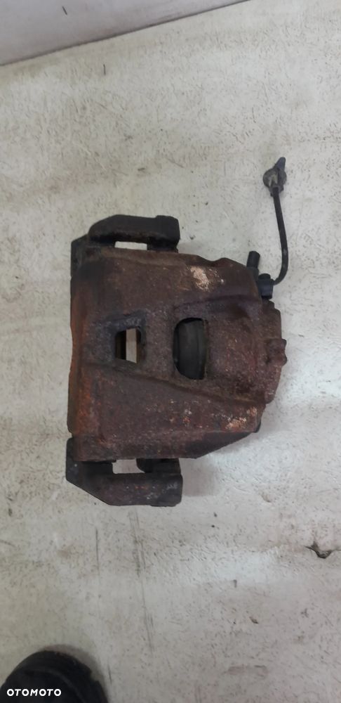 AUDI A4 B8 A5 8T ZACISK HAMULCOWY LEWY PRZÓD PRZEDNI 2.0TDI - 1