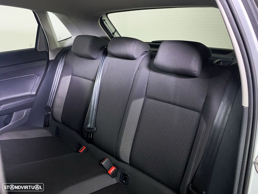 VW Polo 1.0 TSI Urban DSG - 18