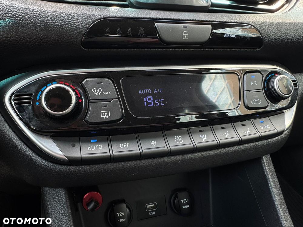 Hyundai i30 1.5 T-GDI 48V Smart DCT - 17