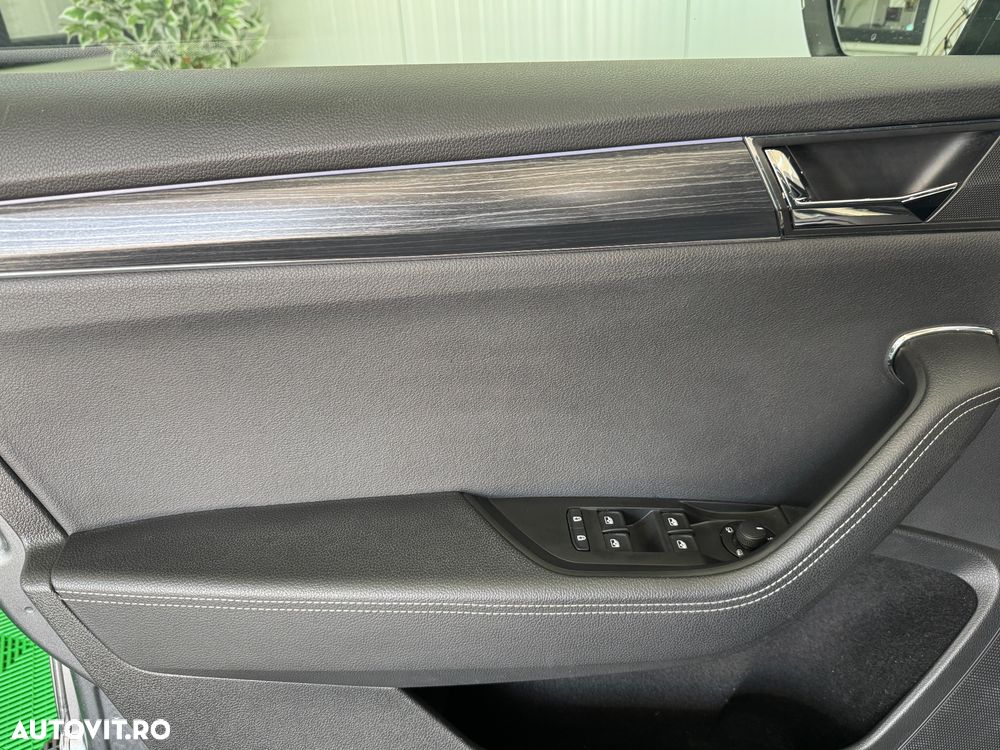 Skoda Superb 2.0 TDI DSG Style - 13