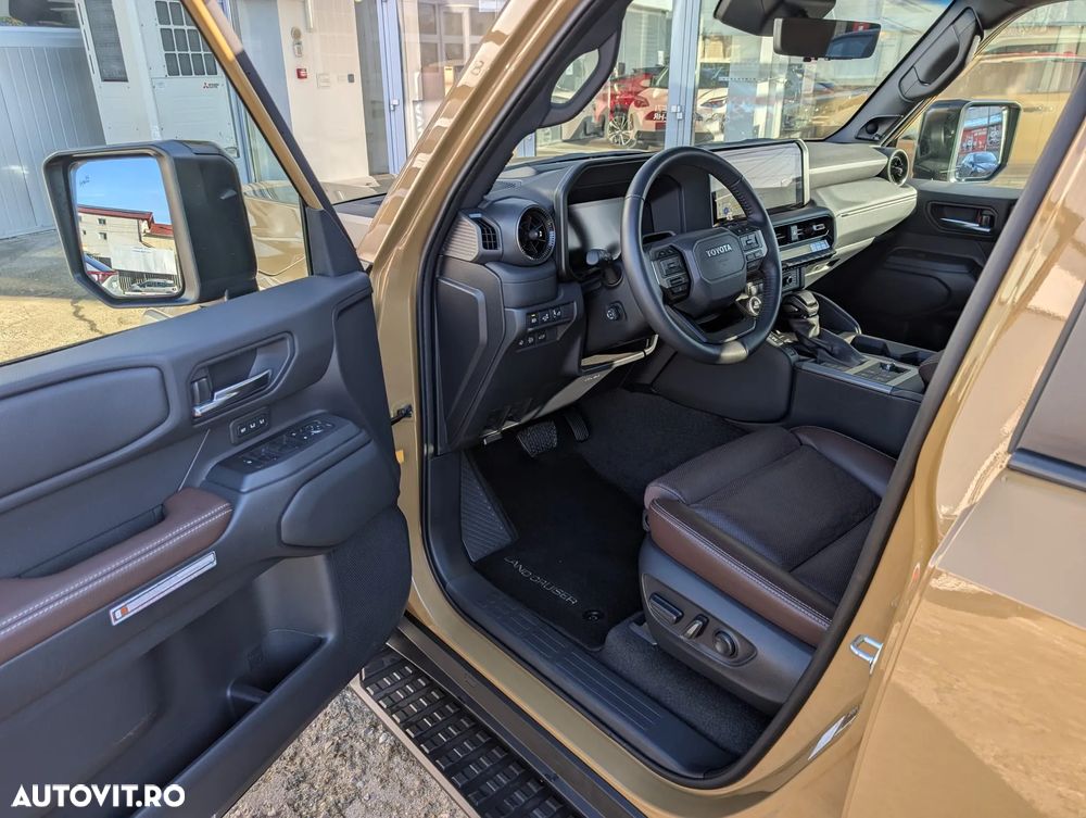 Toyota Land Cruiser - 20