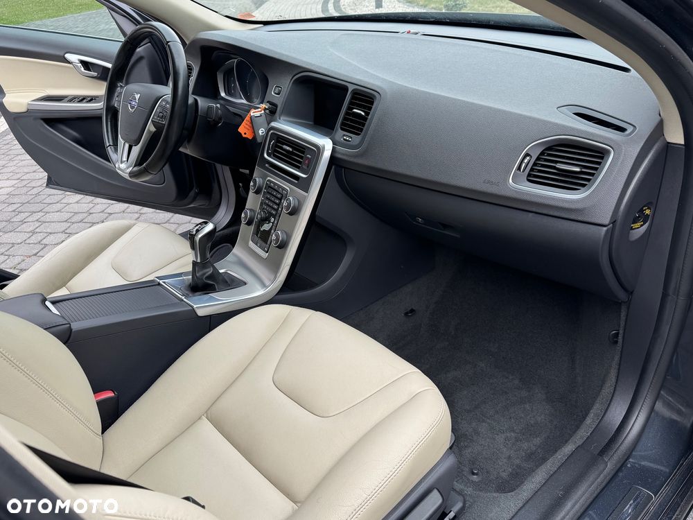Volvo S60 D4 Drive-E Summum - 34