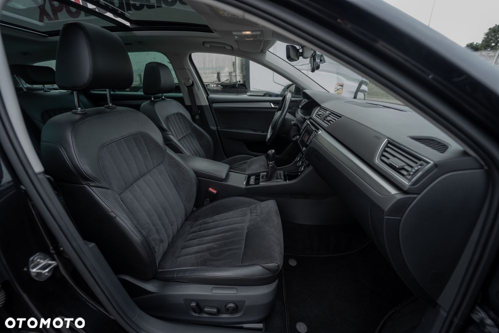 Skoda Superb 2.0 TDI Premium Edition - 5