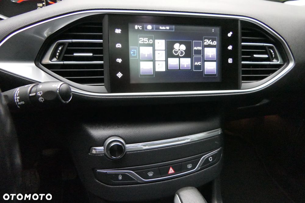 Peugeot 308 BlueHDi 150 EAT6 Stop & Start Business-Line - 21