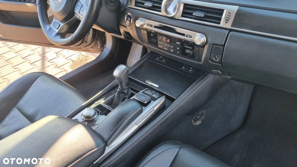 Lexus GS 300h Elegance - 34