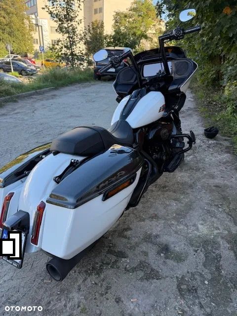 Harley-Davidson Touring Road Glide - 4