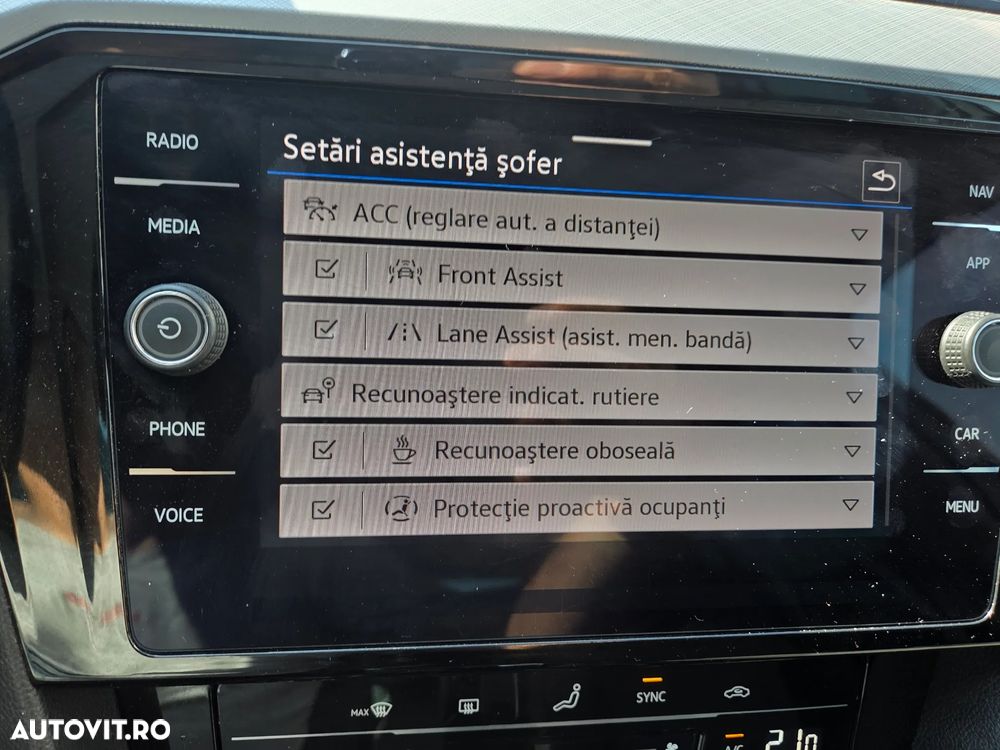 Volkswagen Passat 2.0 TDI SCR DSG Elegance - 29