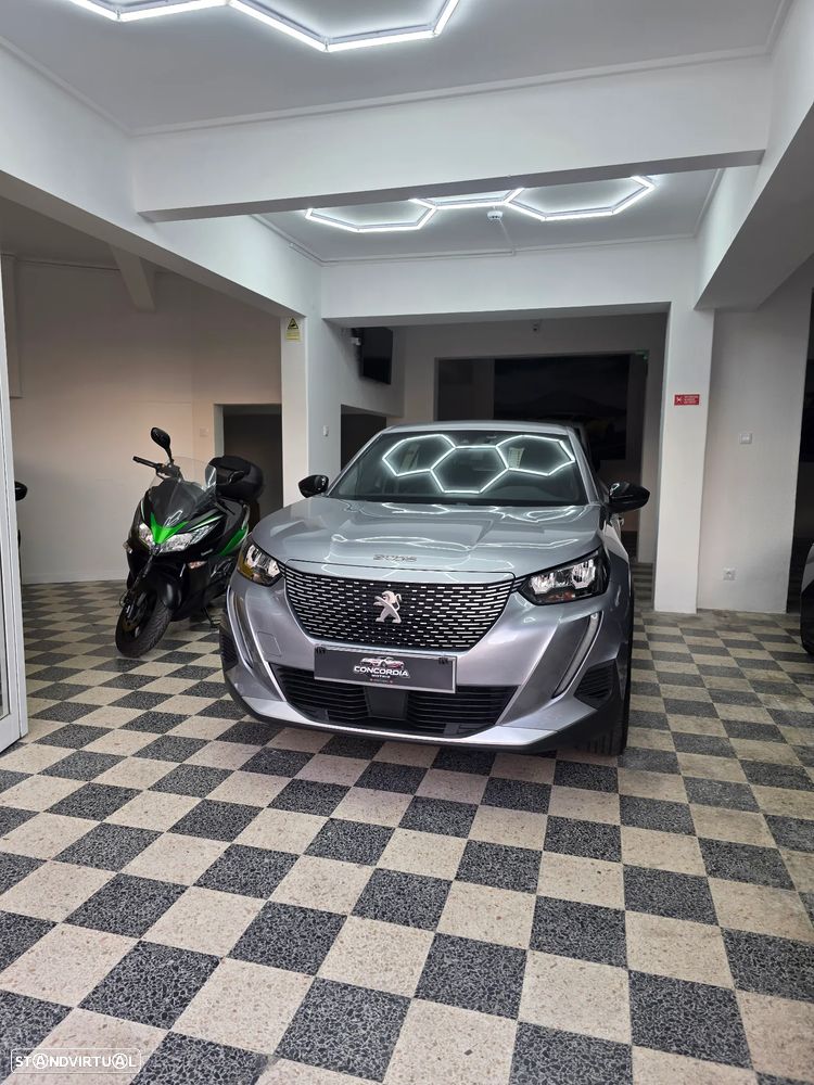 Peugeot e-2008 50 kWh Active Pack - 2