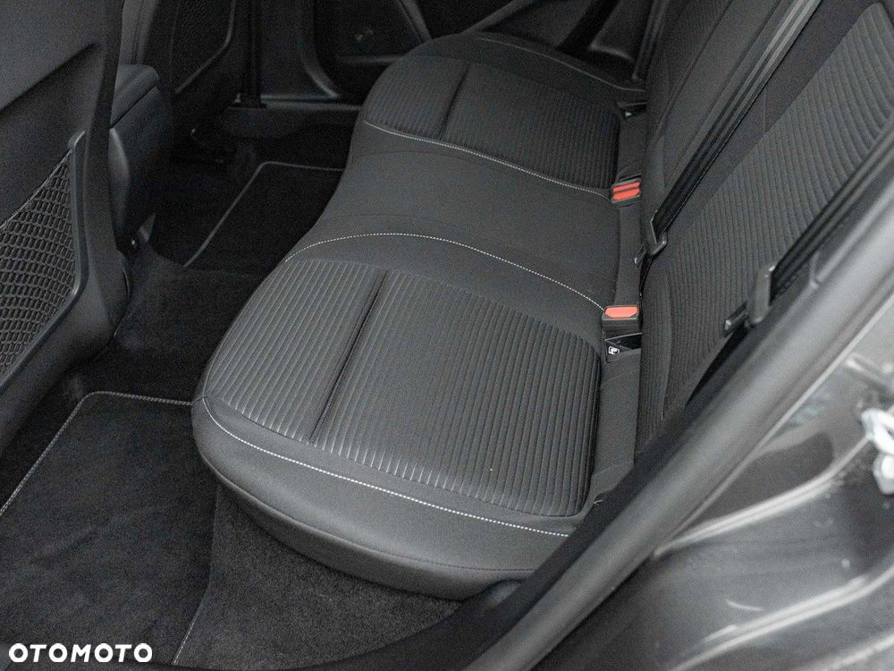 Ford Focus 1.0 EcoBoost Titanium X - 27