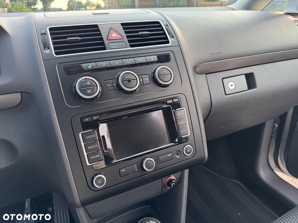 Volkswagen Touran 1.6 TDI DPF Trendline - 20