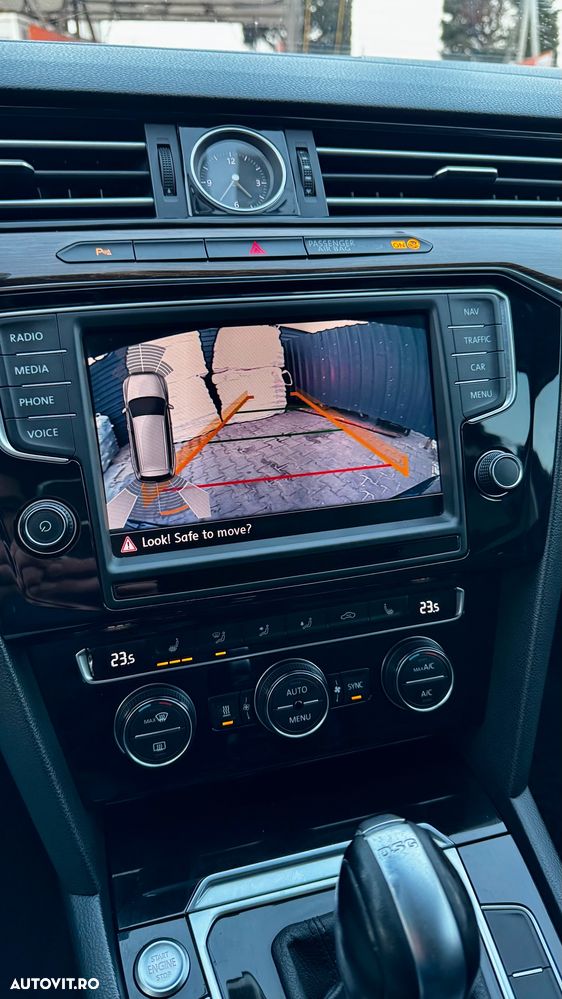 Volkswagen Passat 2.0 TDI DSG Highline - 16